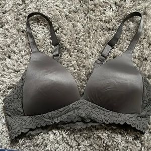NWOT Aerie Sunnie Wireless Bra with Lace
